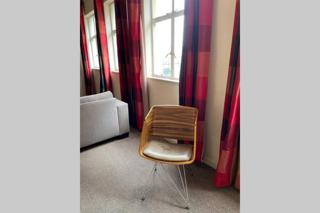 Cool & Easy Flat In The Heart Of Marshalltown ヨハネスブルグ エクステリア 写真