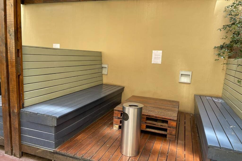 Cool & Easy Flat In The Heart Of Marshalltown ヨハネスブルグ エクステリア 写真